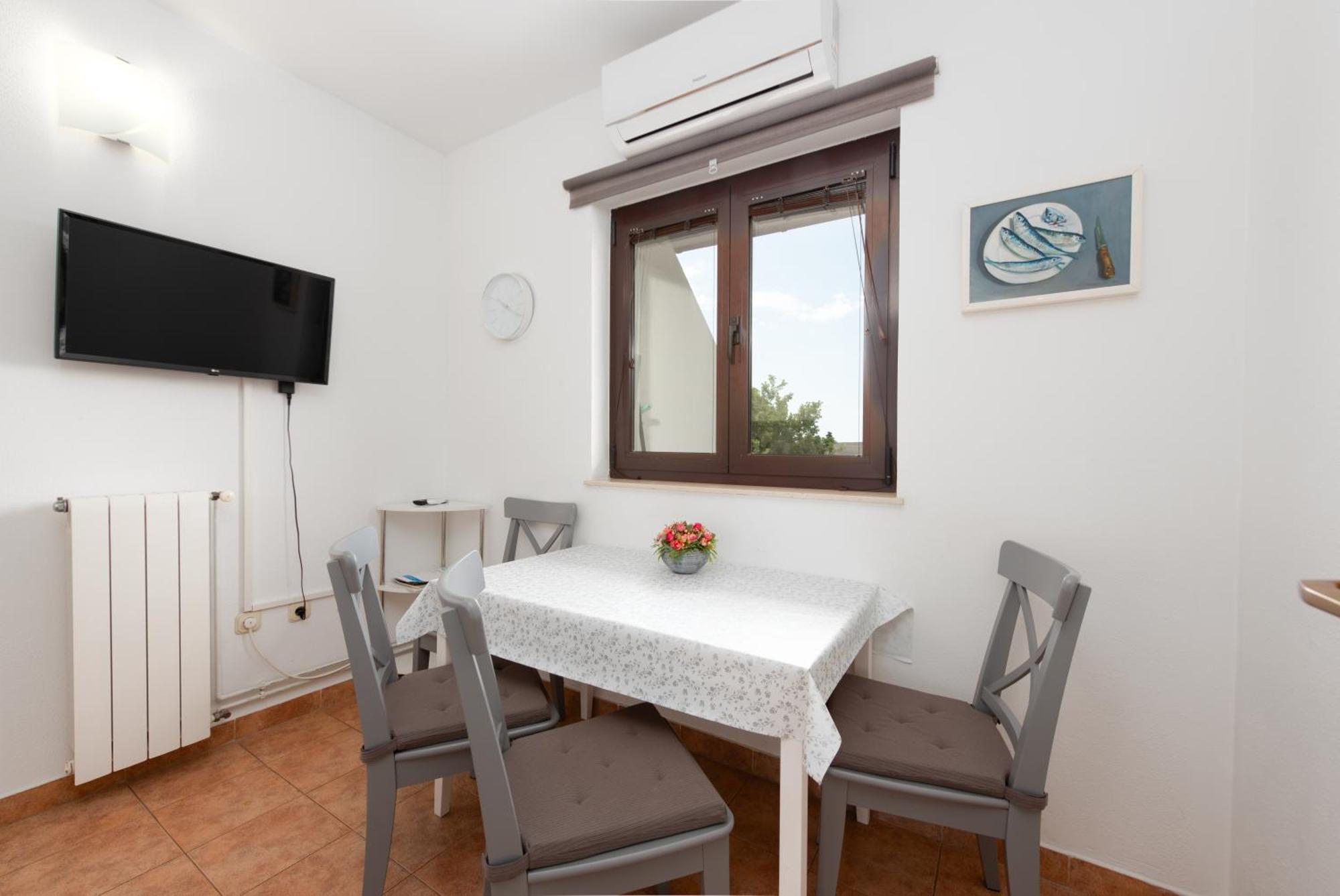 מטולי Apartments Dorijan With Pool מראה חיצוני תמונה