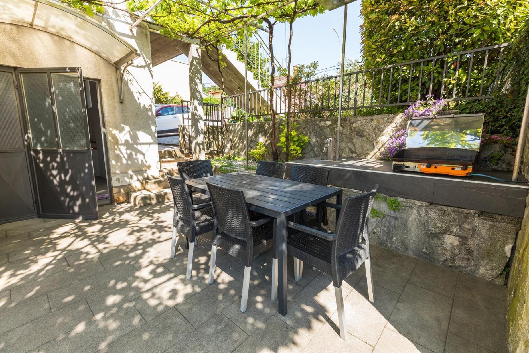 מטולי Apartments Dorijan With Pool מראה חיצוני תמונה