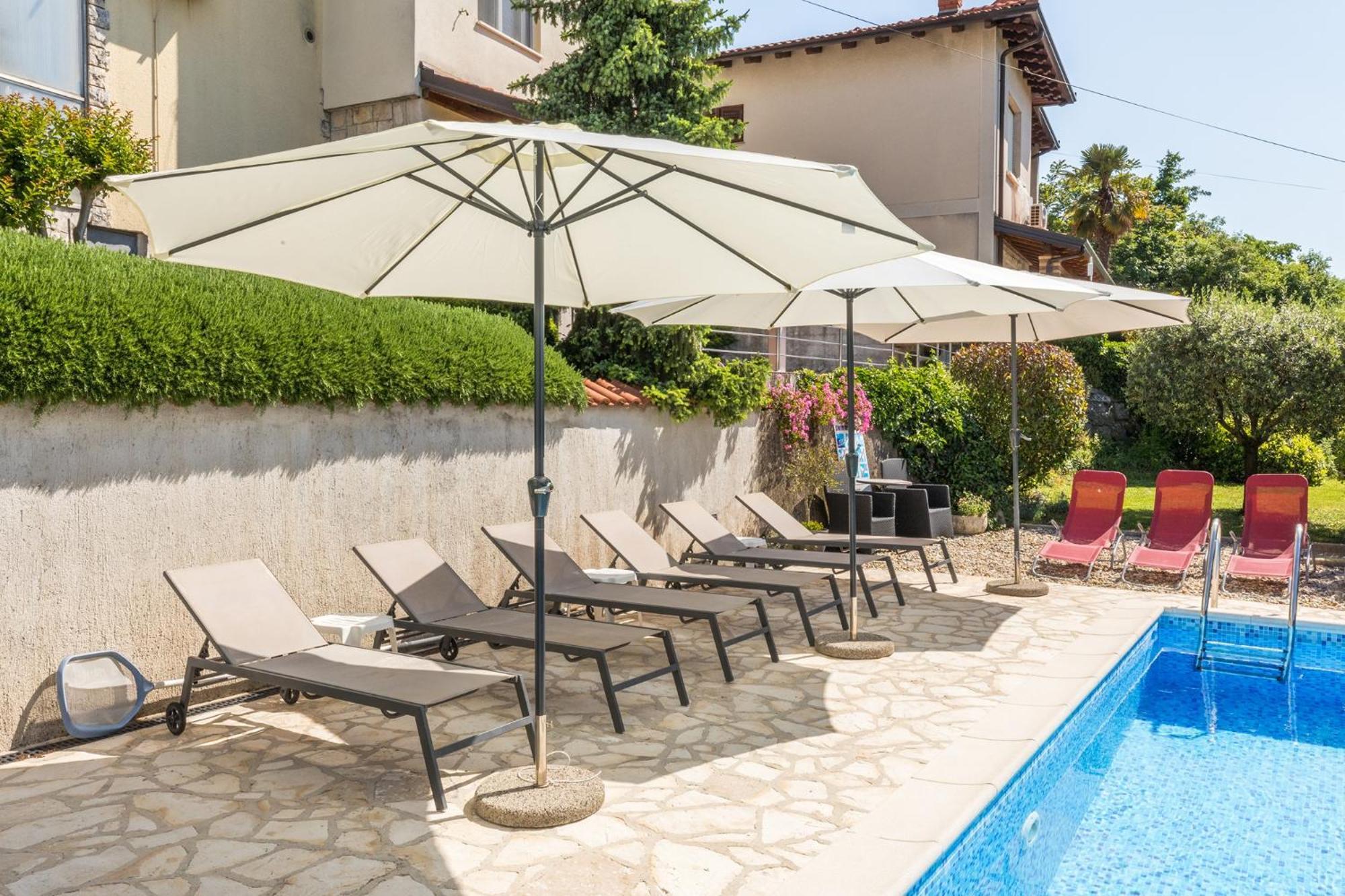 מטולי Apartments Dorijan With Pool מראה חיצוני תמונה