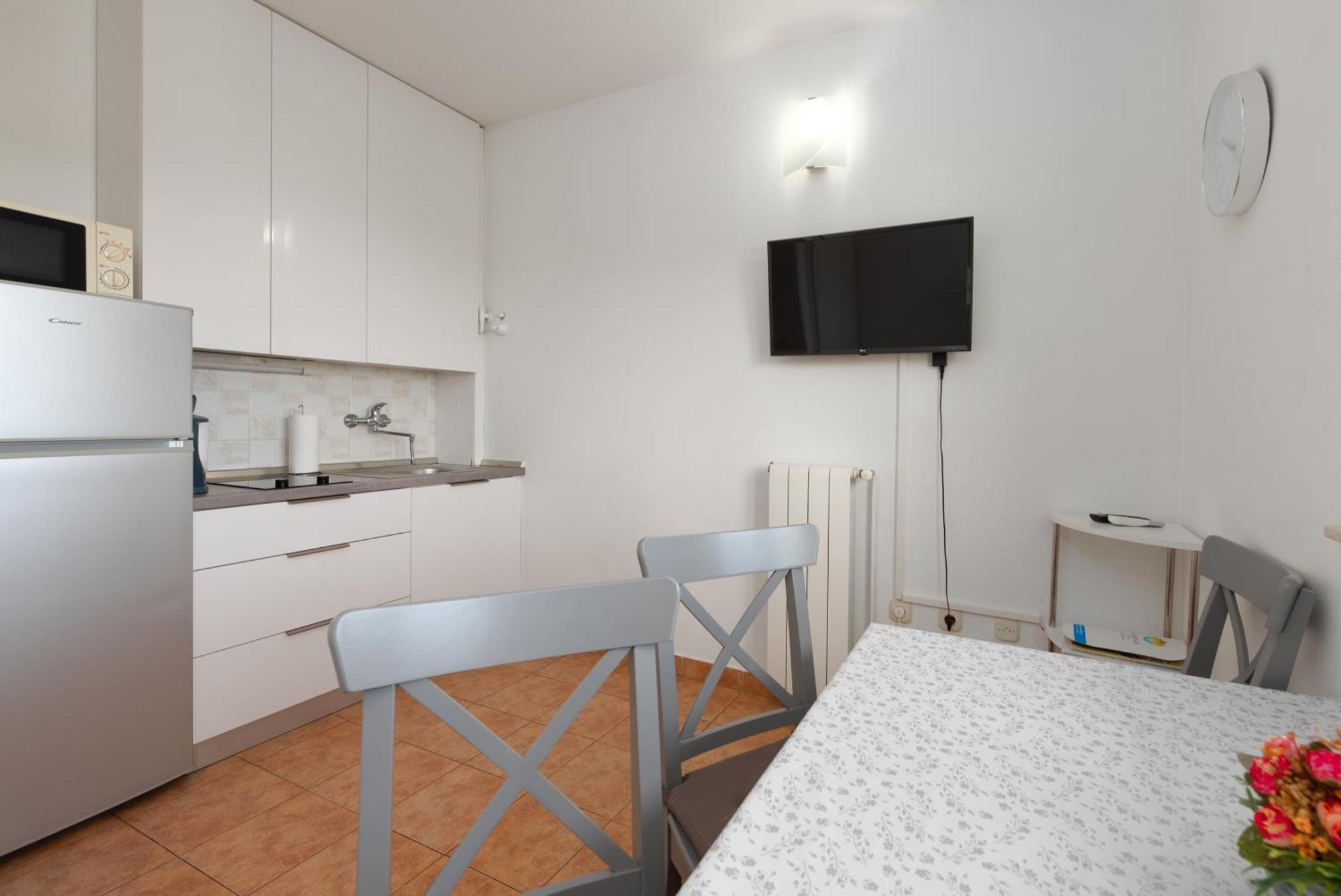 מטולי Apartments Dorijan With Pool מראה חיצוני תמונה
