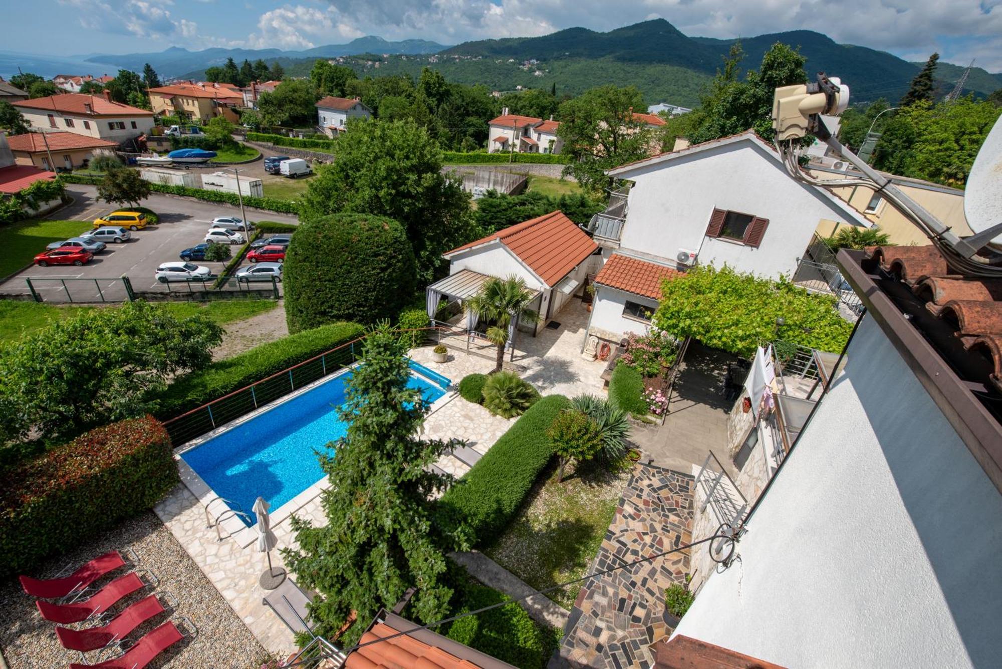 מטולי Apartments Dorijan With Pool מראה חיצוני תמונה