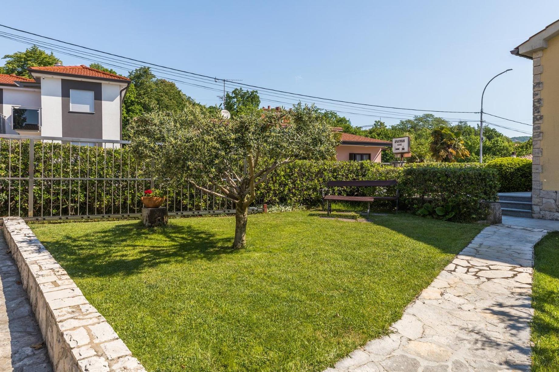 מטולי Apartments Dorijan With Pool מראה חיצוני תמונה